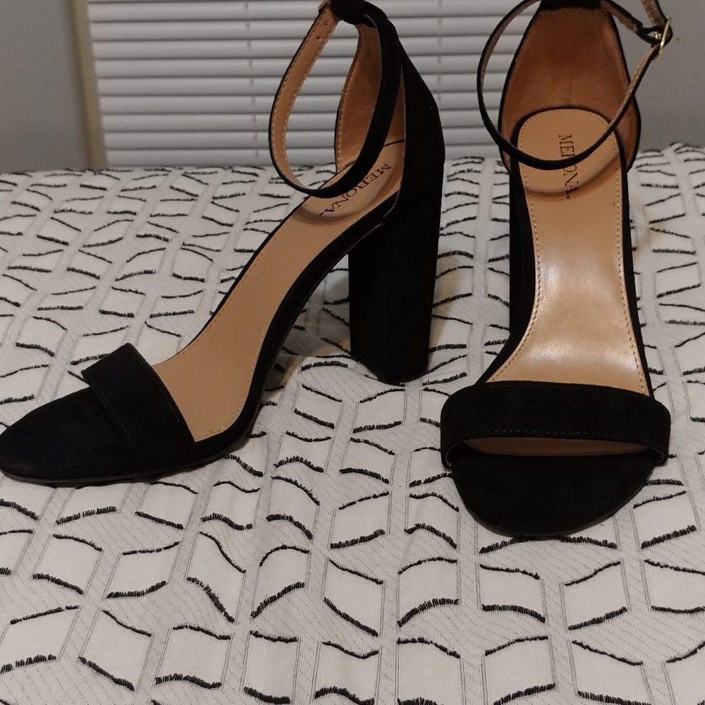 Merona black velvet heels